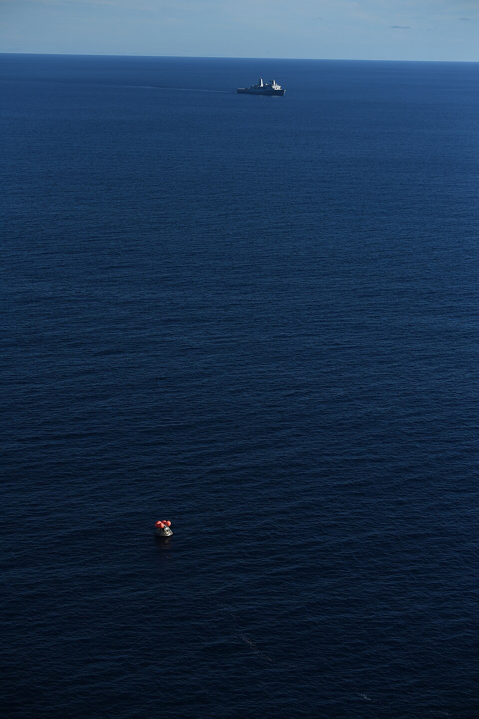 USS John P. Murtha si avvicina a Orion
